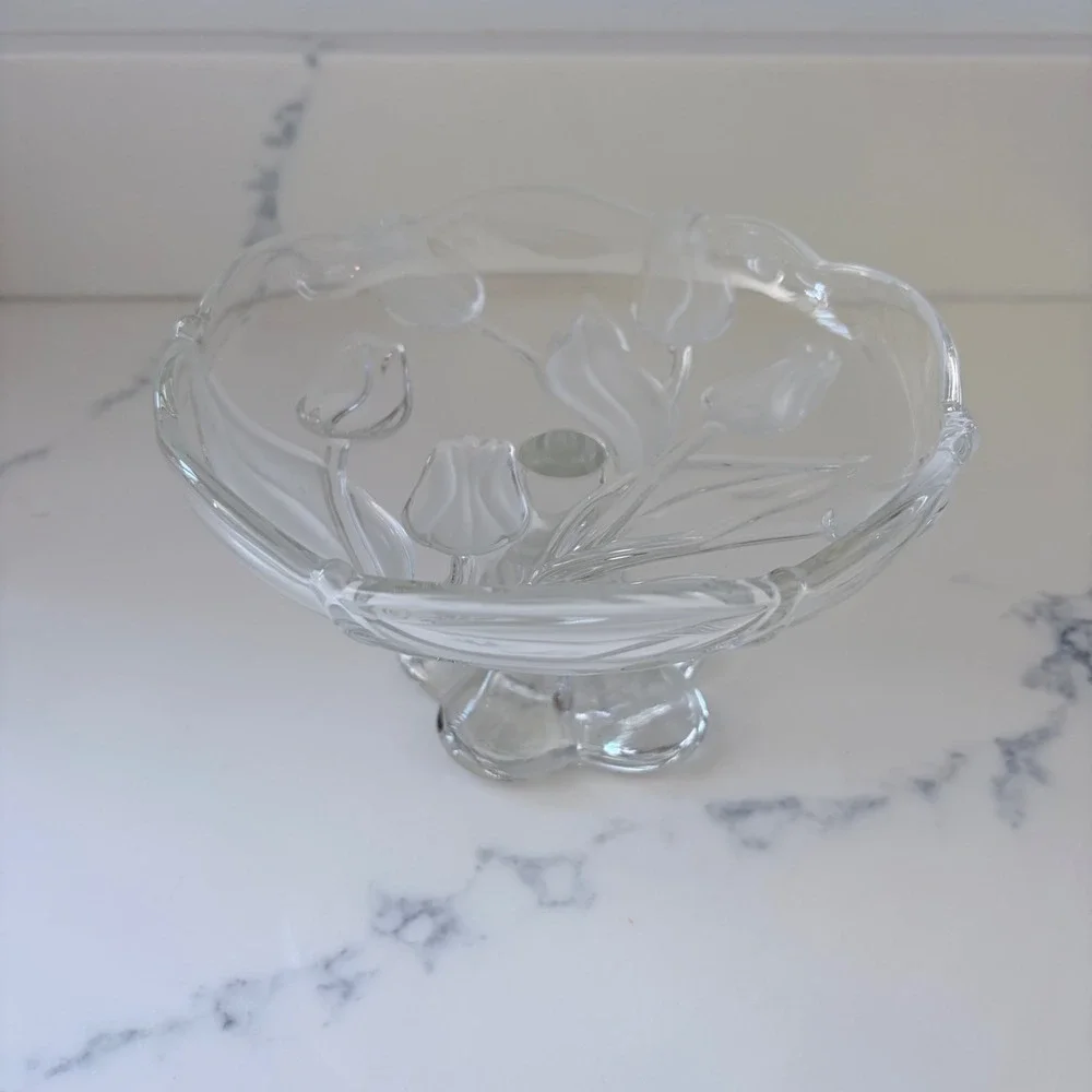 Mikasa Spring Crest Frosted Glass Tulip Pedestal Bowl Scalloped Compote Dish 7.5